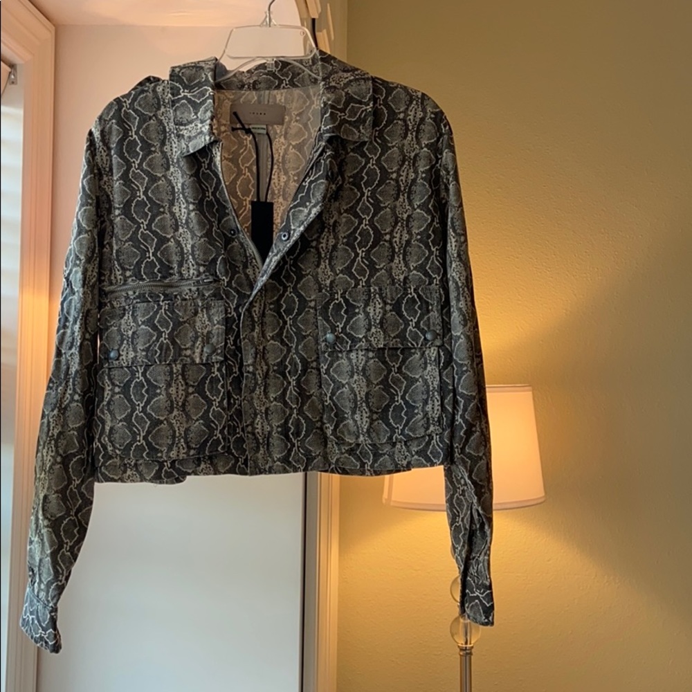 Blank NYC Snakeskin Cropped Fabric Jacket - Picture 2 of 9